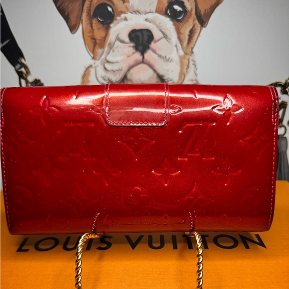 Louis Vuitton Red Vernis Long Wallet with Twist lock and bow - Picture 2 of 10
